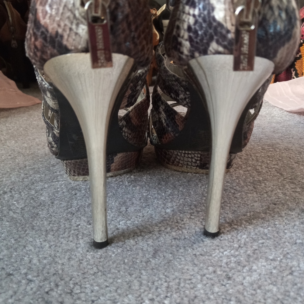 Heeled Sandals - Picture 7 of 7